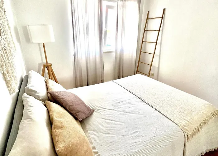 Mike House * Кошта-да-Капарика